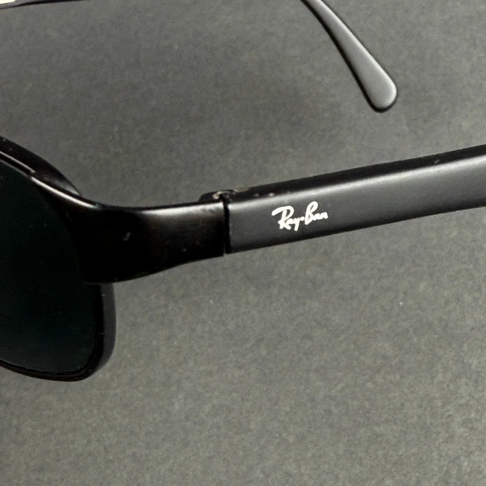 Ray-Ban RB 3247 006 Sunglasses Black Metal Rectangular Made in Italy